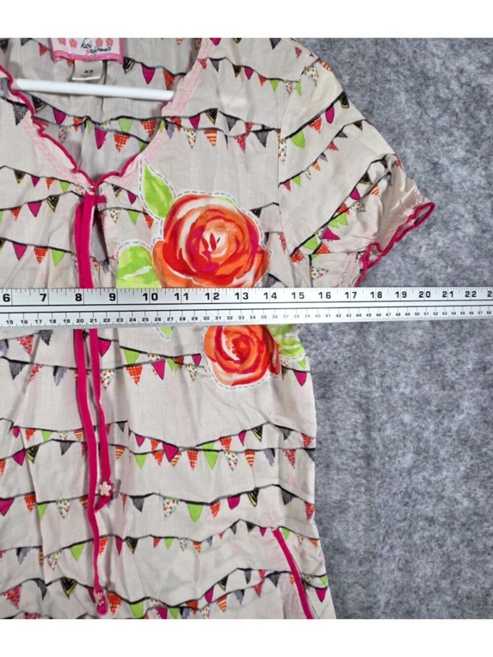 Koi Kathy Peterson 100% Cotton Pink Green Floral Flag Nurse Medical Scrub Top XS - Picture 4 of 9